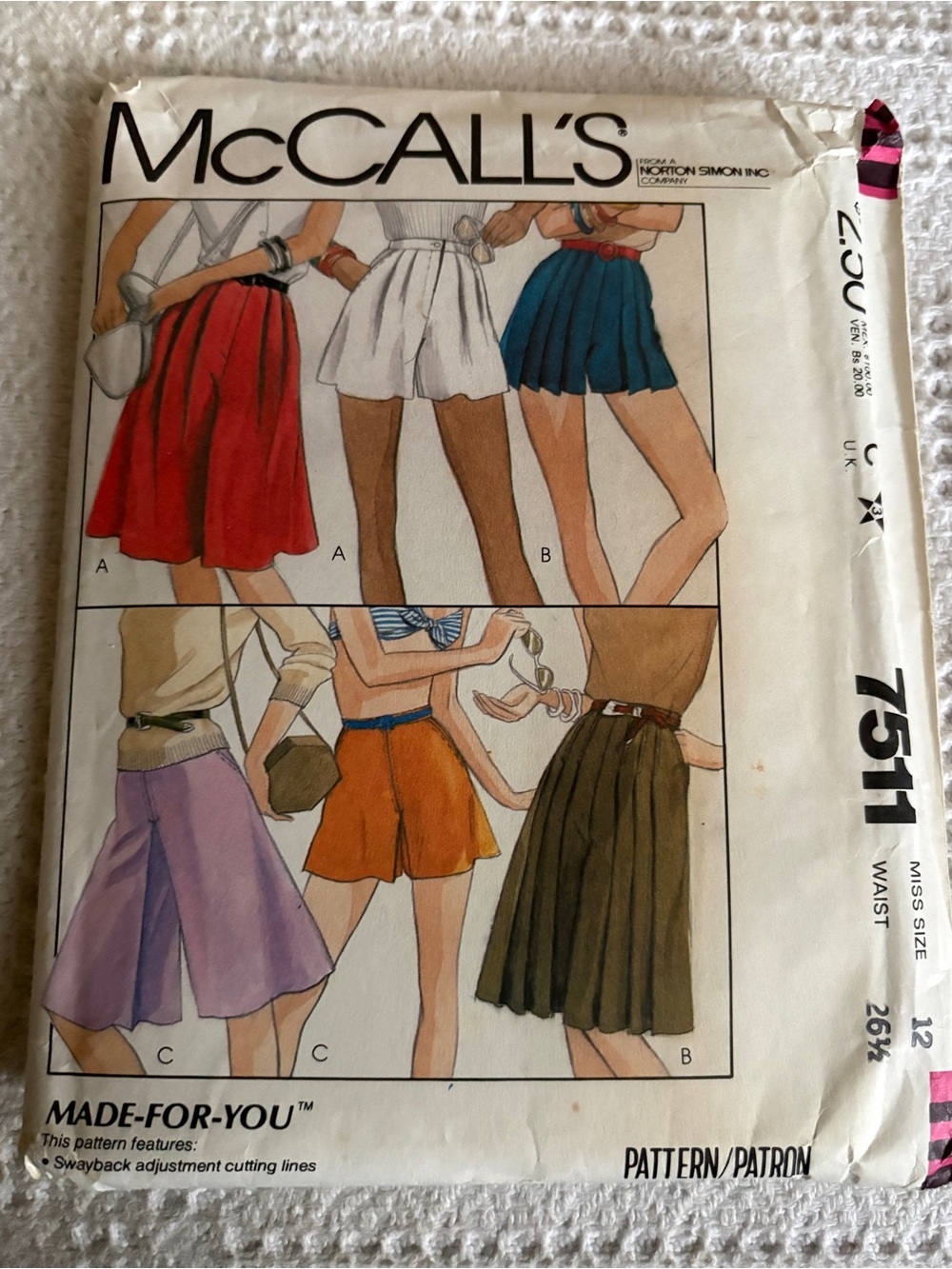 Vintage McCall’s Pattern 7511 for Misses’ Culottes and Shorts